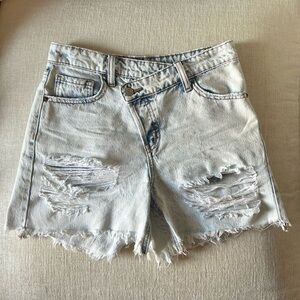 Cello Boutique Light Washed Jorts // Low Waisted & Asymmetrical